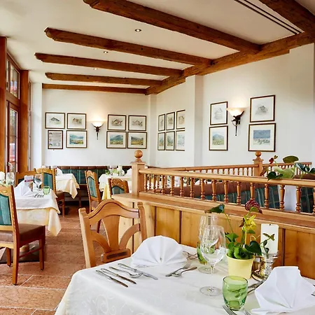 Fish'inn Zell - Fischerwirt מלון 4*