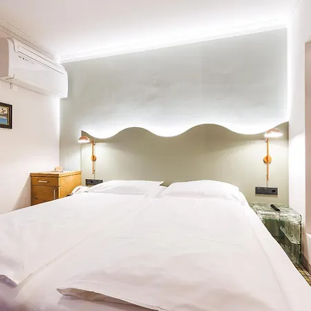 מלון Fish'inn Zell - Fischerwirt 4*